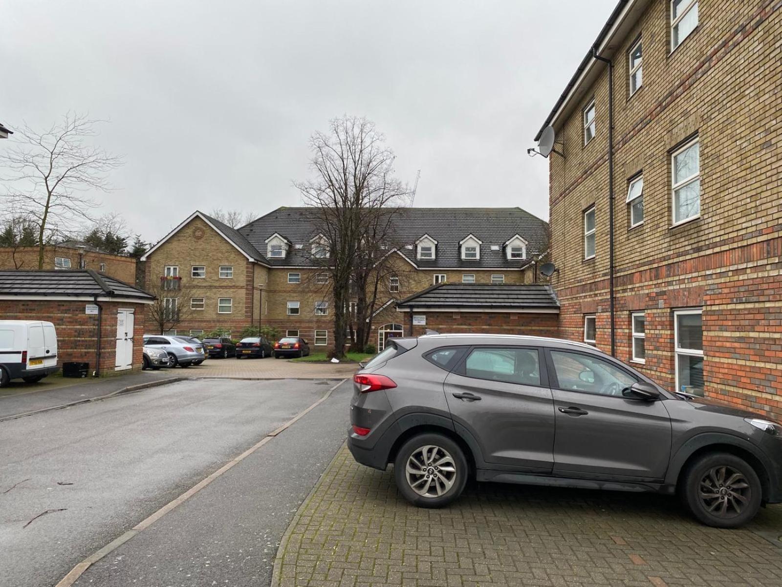Spacious & Cosy Double And Single Bedrooms Close To Hendon & Colindale Tube Stations Exteriör bild